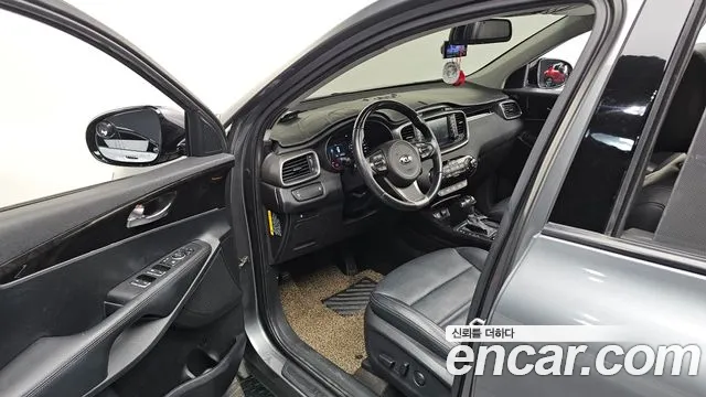 Hyundai AVANTE Avante (CN7) — Фото автомобиля 10