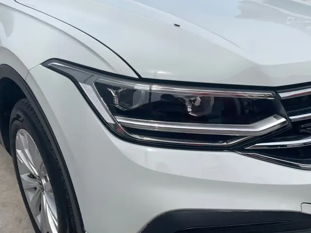 Volkswagen Tiguan L — Фото автомобиля 4