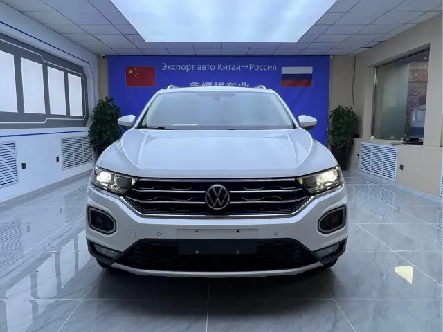 Volkswagen T-Roc — Фото автомобиля 2
