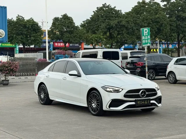 Mercedes-Benz C-Class — Фото автомобиля 3