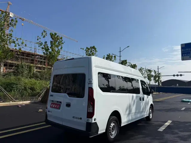 JMC E-Fushun — Фото автомобиля 8