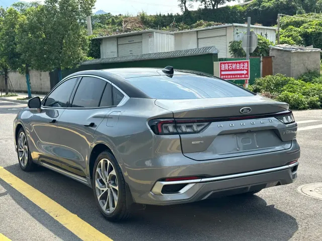 Ford Mondeo — Фото автомобиля 4
