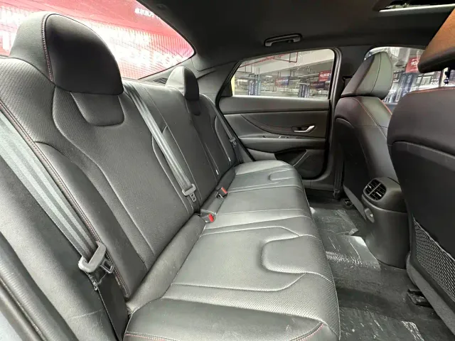 Hyundai Elantra — Фото автомобиля 17