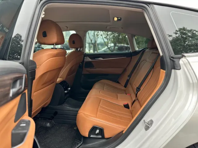 BMW 6 Series Gran Turismo — Фото автомобиля 15