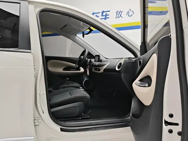 Wuling Bingo — Фото автомобиля 8