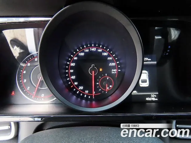 Hyundai Avante CN7 — Фото автомобиля 9