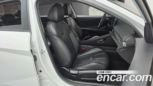 Hyundai Avante CN7 — Фото автомобиля 16
