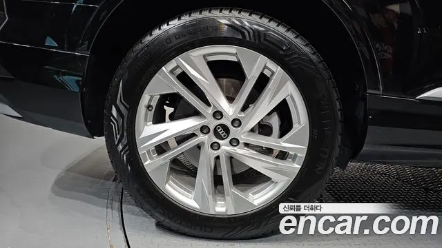 Audi Q7 45 TDI quattro Premium — Фото автомобиля 17