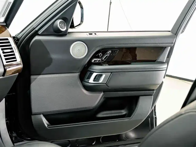 Land Rover Range Rover — Фото автомобиля 17