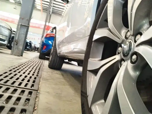Land Rover Discovery Sport — Фото автомобиля 21