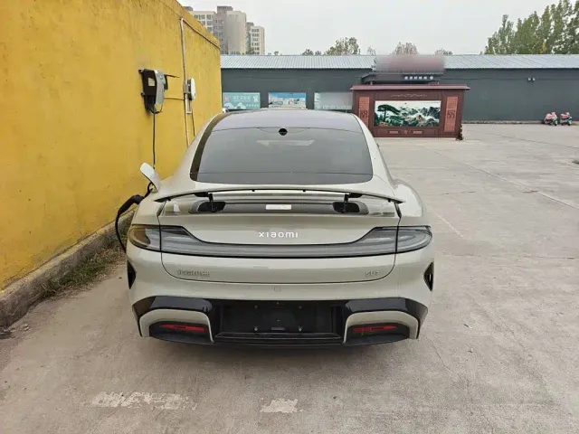 Xiaomi SU7 — Фото автомобиля 5