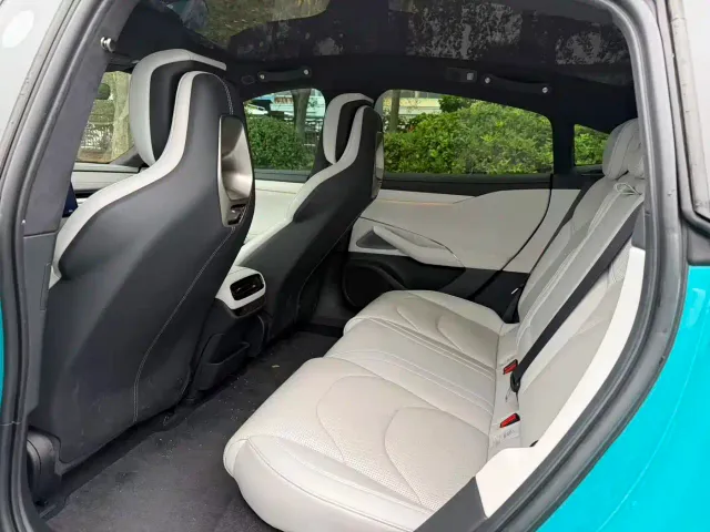 Xiaomi SU7 — Фото автомобиля 4