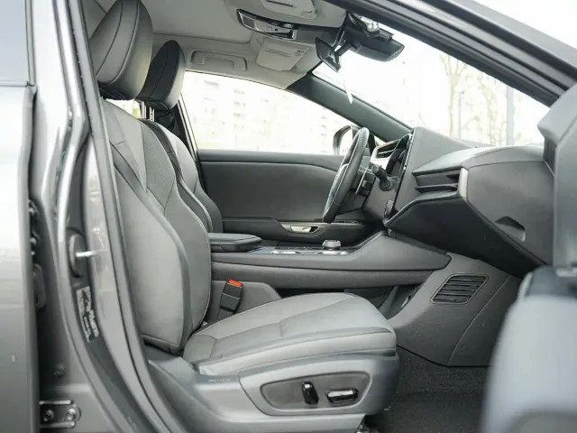 Lexus RZ — Фото автомобиля 11