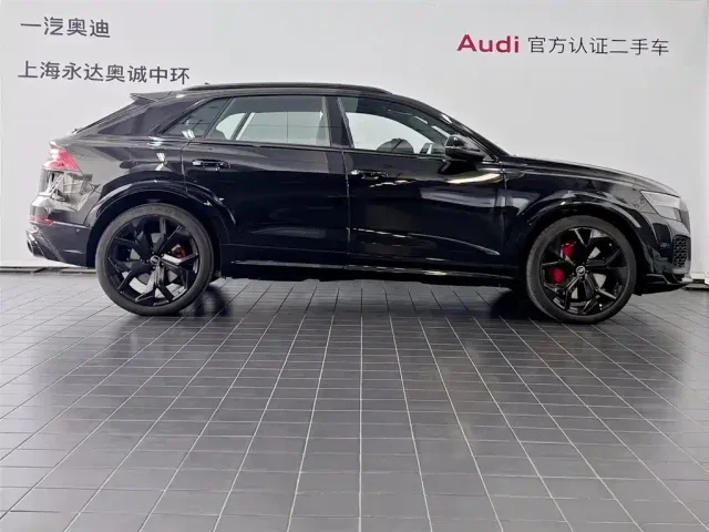 Audi RS Q8 — Фото автомобиля 3