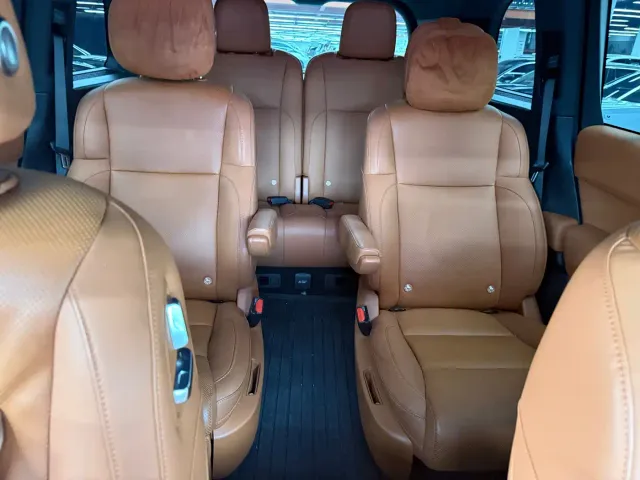 Li Auto L9 — Фото автомобиля 9