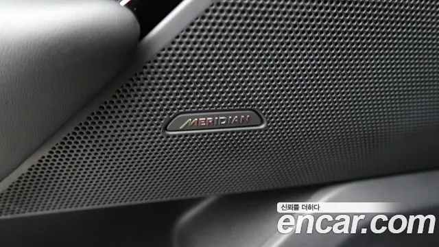 Land Rover Range Rover Velar Range Rover Velar 3.0 P400 Dynamic HSE — Фото автомобиля 18