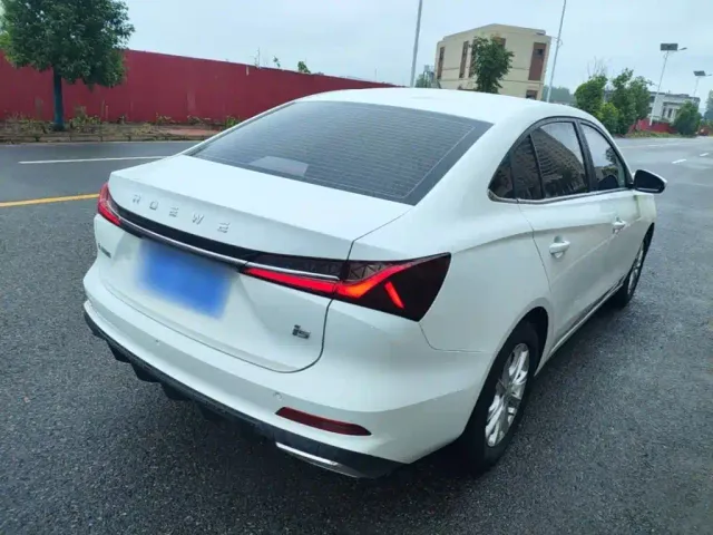 Roewe i5 — Фото автомобиля 6