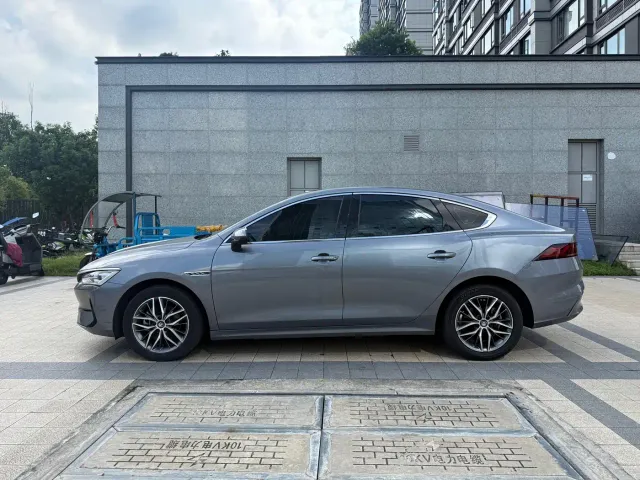 BYD Qin PLUS — Фото автомобиля 12