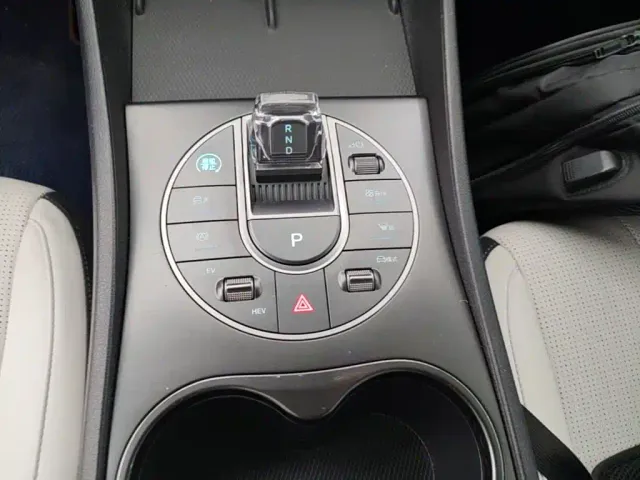 BYD Seal 05 DM-i — Фото автомобиля 13