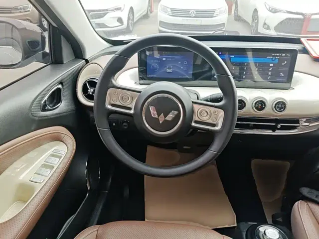 Wuling Bingo — Фото автомобиля 10