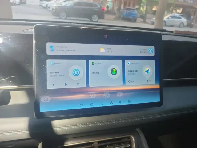 BYD Qin L — Фото автомобиля 13