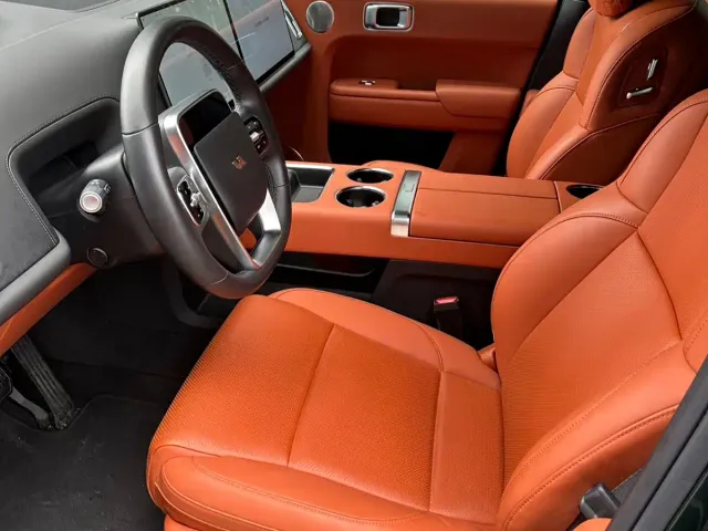 Li Auto L9 — Фото автомобиля 9