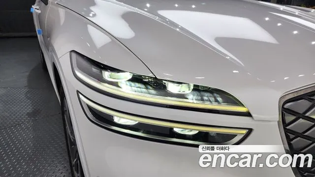 Genesis GV70 Electrified GV70 — Фото автомобиля 21