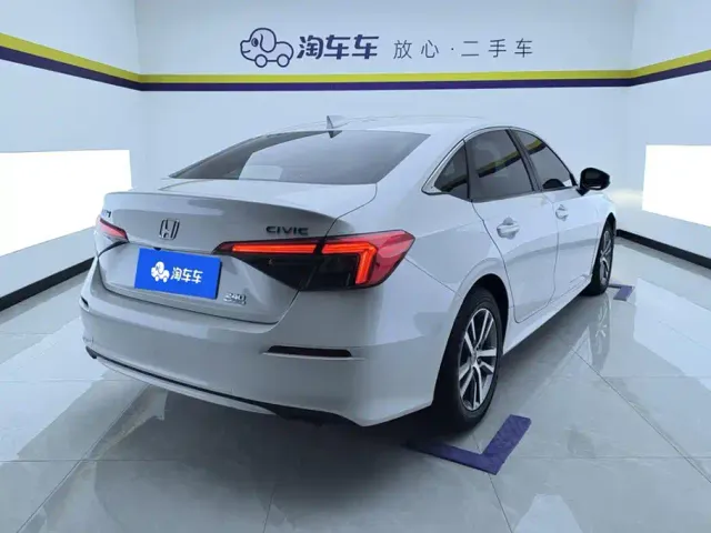Honda Civic — Фото автомобиля 3
