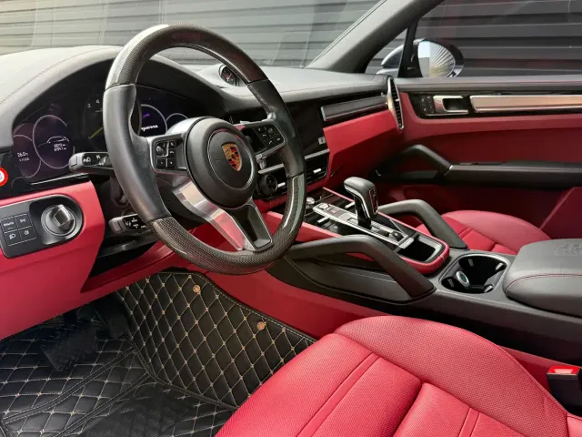 Porsche Cayenne — Фото автомобиля 15