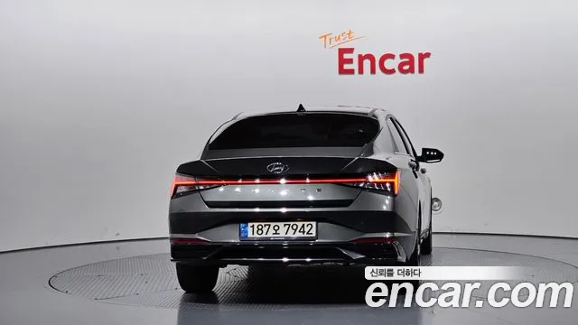 Hyundai Avante CN7 — Фото автомобиля 4