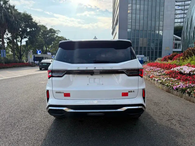 Geely Jiaji — Фото автомобиля 11