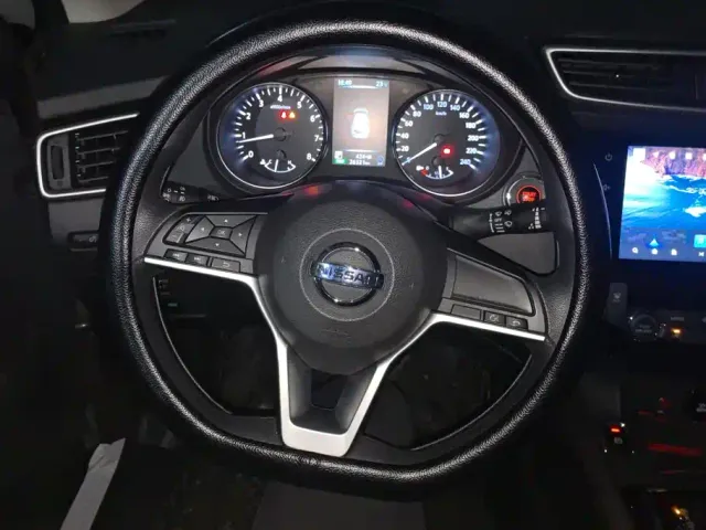 Nissan Qashqai — Фото автомобиля 15
