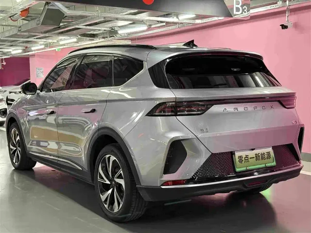 Arcfox Alpha T — Фото автомобиля 4