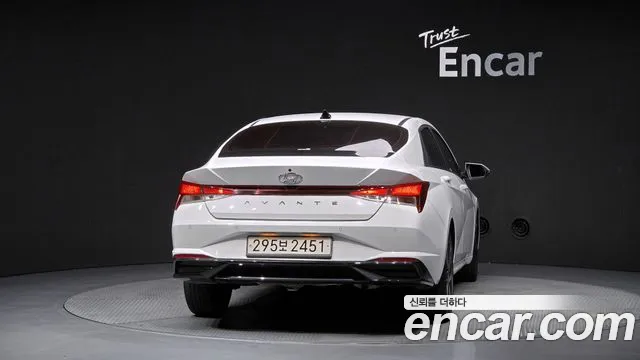 Hyundai AVANTE Avante (CN7) — Фото автомобиля 4