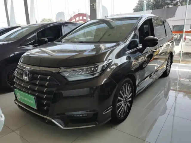 Фотография автомобиля — Honda Elysion