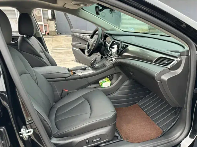 Buick LaCrosse — Фото автомобиля 10