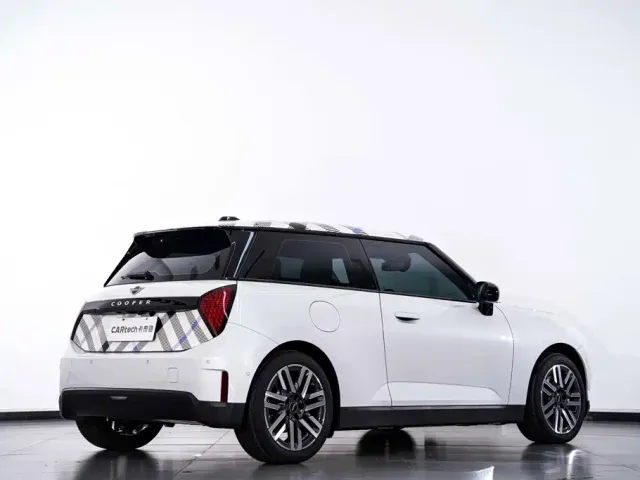 MINI Cooper — Фото автомобиля 6