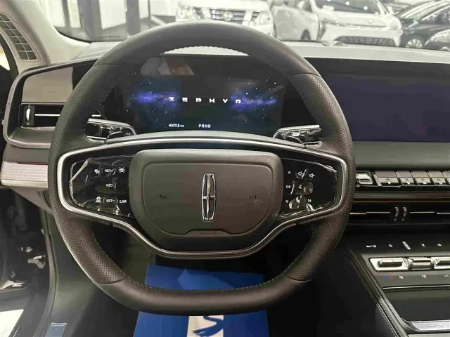 Lincoln Z — Фото автомобиля 8