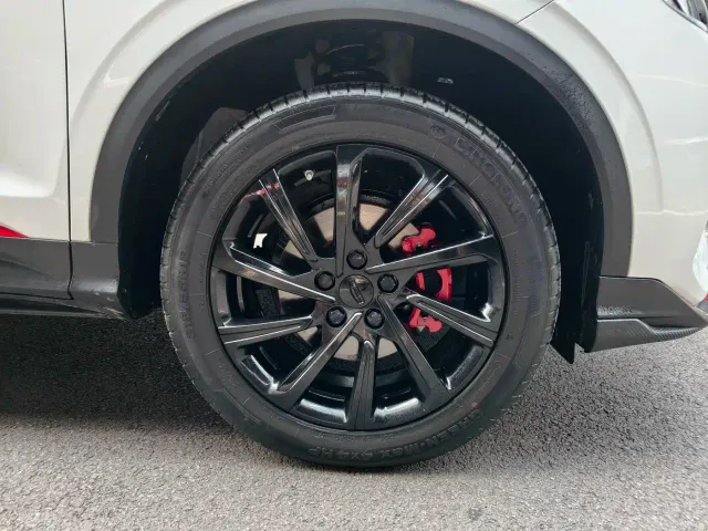 Geely Binyue — Фото автомобиля 4