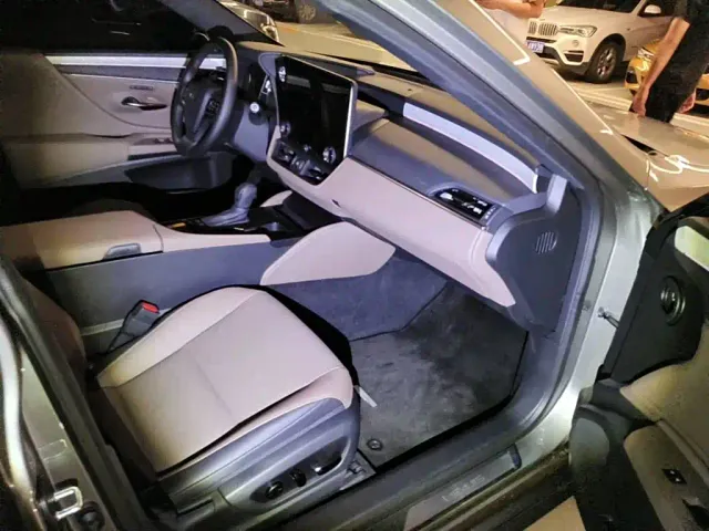 Lexus ES — Фото автомобиля 13