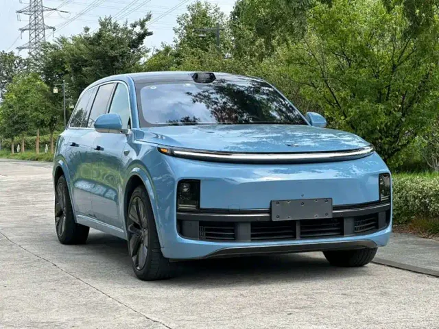 Li Auto L9 — Фото автомобиля 2