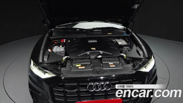 Audi Q8 55 TFSI quattro Premium — Фото автомобиля 6