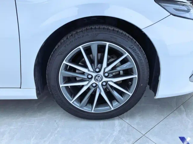 Toyota Camry — Фото автомобиля 6