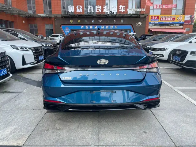 Hyundai Elantra — Фото автомобиля 7
