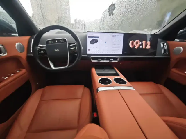 Li Auto L8 — Фото автомобиля 6