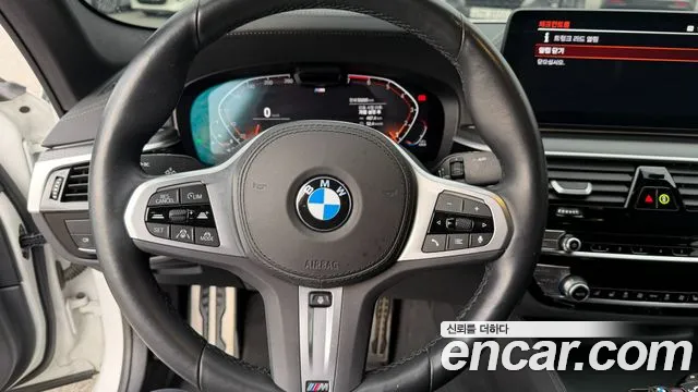 BMW 5-Series — Фото автомобиля 14