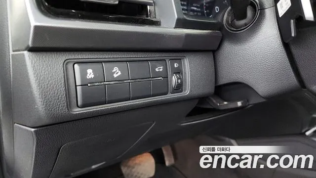 KG_Mobility_Ssangyong Rexton Rexton Arena Дизель 2.2 4WD — Фото автомобиля 16