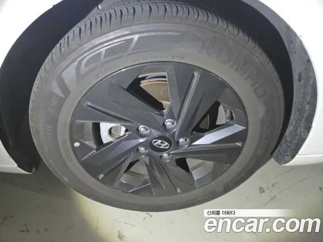 Hyundai Avante CN7 — Фото автомобиля 13