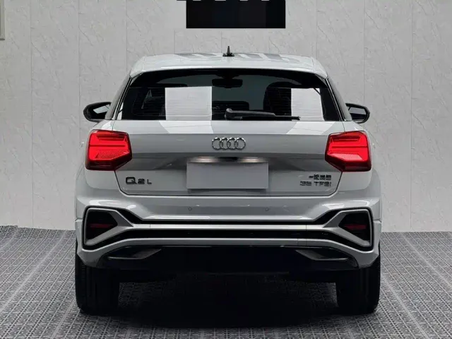 Audi Q2L — Фото автомобиля 12