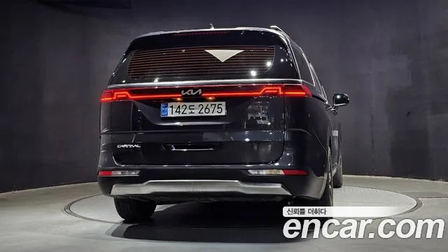 Kia Canival Carnival 4 поколение Дизель 9 мест Signature — Фото автомобиля 4